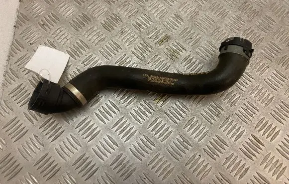 Mercedes-Benz GLC X253 C253 Engine coolant pipe/hose A2535019582