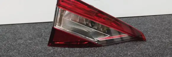 Skoda Superb B8 (3V) Tailgate rear/tail lights 3v9945307f