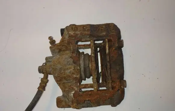 Lexus IS 220D-250-350 Rear brake caliper