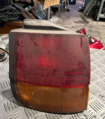 Mitsubishi Space Runner Rear/tail lights 0431550L