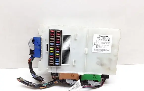Volvo V70 Fuse module 7G9T14C256FA 30765624AE