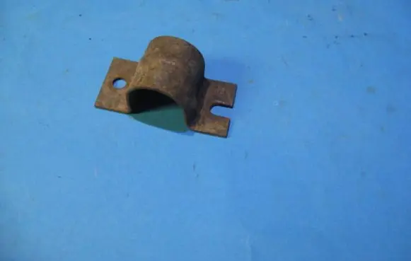 Opel Zafira A Sway bar bush bracket, front 90581497
