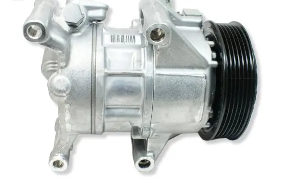 Toyota Yaris Air conditioning (A/C) compressor (pump) 883100D410 GE4472604202 8831052760