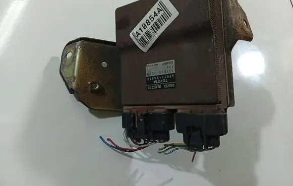 Toyota Avensis Verso Fuel injection control unit/module 8987126010
