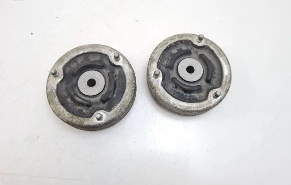 BMW 7 E65 E66 Rear coil spring rubber mount 6753810 33526753810