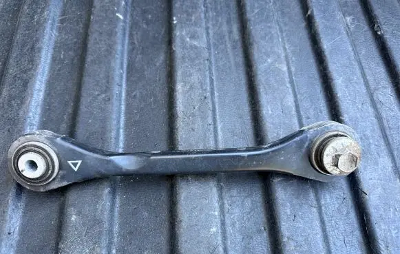 Porsche Macan (95B) Rear upper control arm/wishbone 8K0501529L
