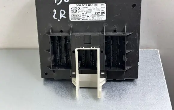 Volkswagen PASSAT B8 Comfort/convenience module 5Q0937086CE