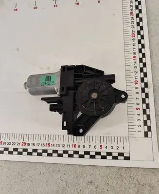Fiat Freemont Rear door window regulator motor C21362100 121106