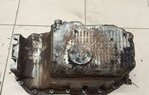 Volkswagen Golf IV Oil sump 030103603K