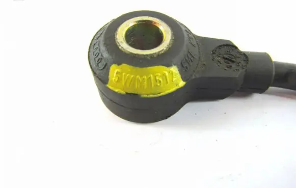 Audi A4 S4 B5 8D Detonation knock sensor 5WM1512