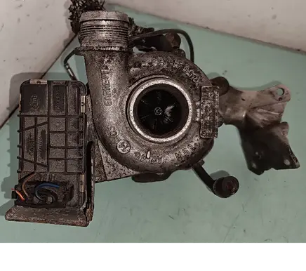 Audi A8 S8 D3 4E Turbo 3503151 057145701s
