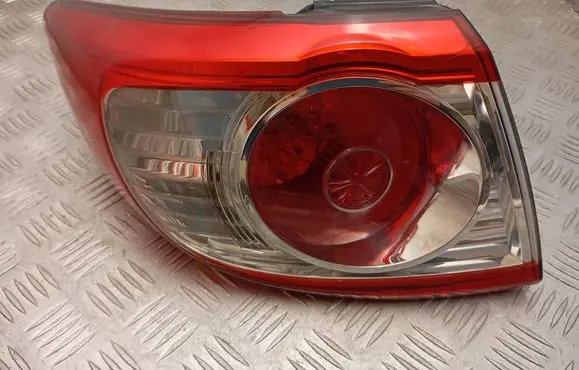 Hyundai Santa Fe Rear/tail lights 924012B5