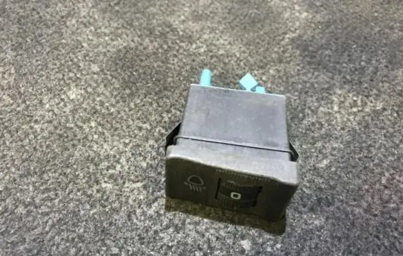 Audi A6 S6 C4 4A Headlight level height control switch 4a0941301a