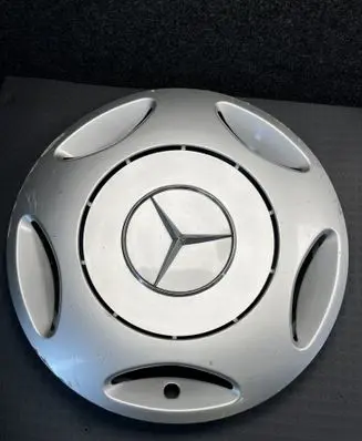 Mercedes-Benz C W203 R15 wheel hub/cap/trim A2024010624 2024010624