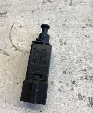Volkswagen Golf IV Brake pedal sensor switch 927189d