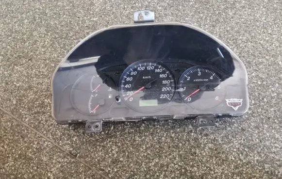 Mazda Premacy Speedometer (instrument cluster)