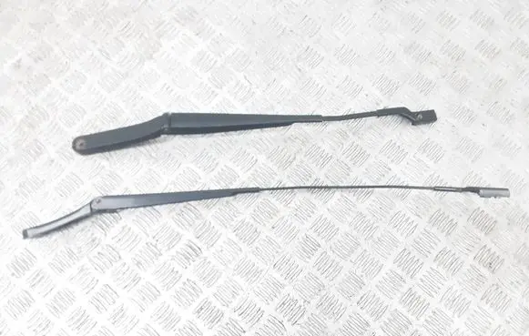 Volkswagen Golf VII Front wiper blade arm 5G1955409B 5G1955410