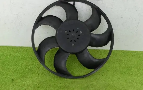 BMW X1 F48 F49 Electric radiator cooling fan 7636071