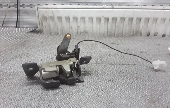 Mazda Demio Tailgate/trunk/boot lock/catch/latch