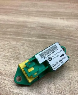 BMW 5 E39 Airbag deployment crash/impact sensor 6910678 Used WithPlug