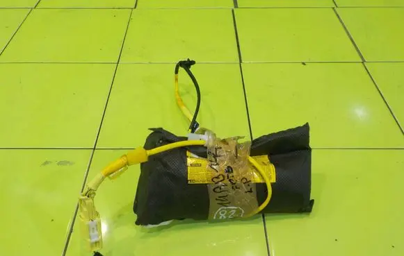 Toyota Prius (XW20) Seat airbag GA33200640 14AB144