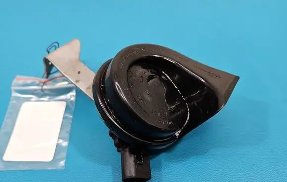 Audi Q7 4M Horn signal 4M0951221 IMPRK1566454