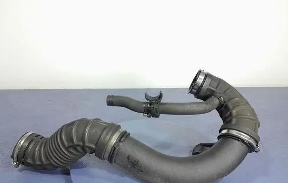 Chevrolet Captiva Air intake hose/pipe 96628984