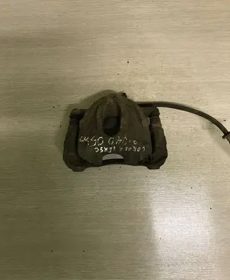 Toyota Corolla Verso AR10 Front brake caliper