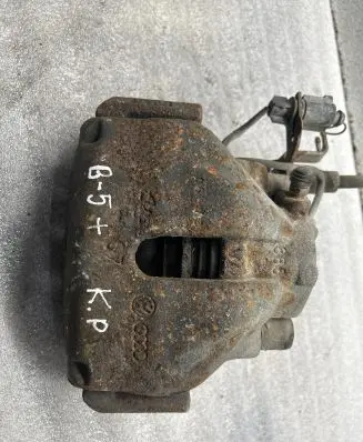 Volkswagen PASSAT B5 Front brake caliper