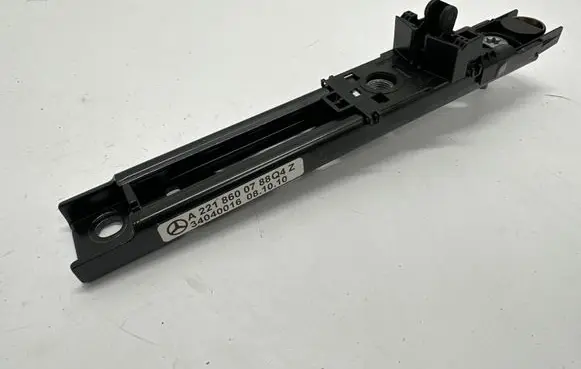 Mercedes-Benz S W221 Seat belt adjustment rail A2218600788