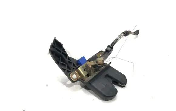 Audi A4 S4 B6 8E 8H Tailgate exterior lock 8E5827505A
