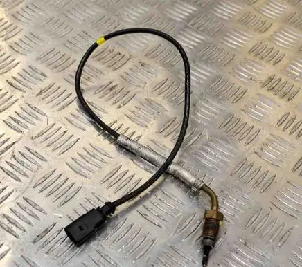 Audi Q3 8U Oil temperature sensor 04L906088AR
