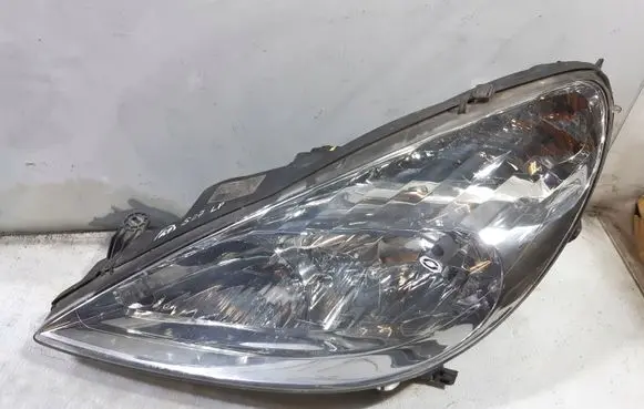 Peugeot 607 Headlight/headlamp