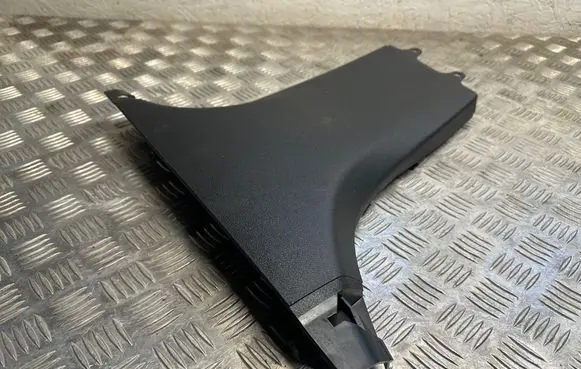Mercedes-Benz GLC C253 (B) pillar trim (bottom) 18321224 A2536900525