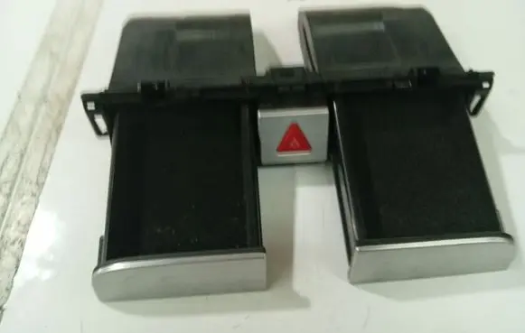 Volkswagen PASSAT B6 Glove box 3C0858407