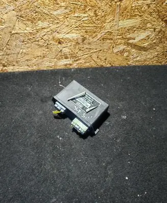 Jaguar XF X250 Hand brake control module 8W832C496AC