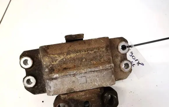 Skoda Octavia Mk2 (1Z) Engine mount bracket 1k0199555m