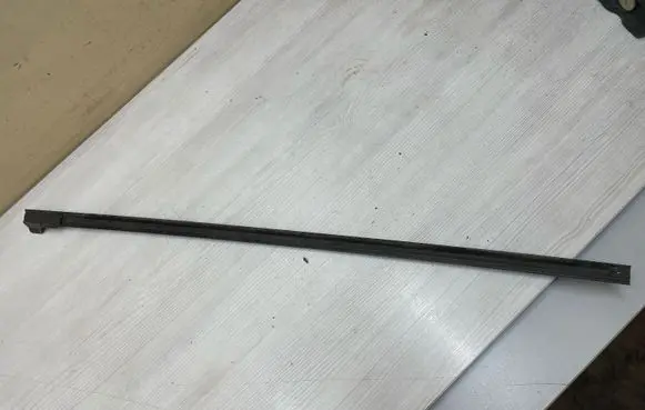 Skoda Fabia Mk3 (NJ) Rubber seal front door window/glass 6V0837477
