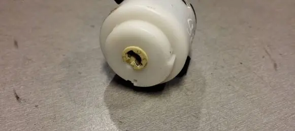 Audi A6 S6 C5 4B Ignition lock contact 4B0905849 BK704160200