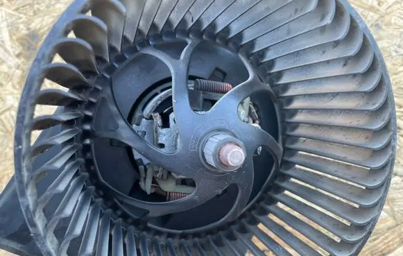 Audi TT Mk1 Heater fan/blower 1J1819021A