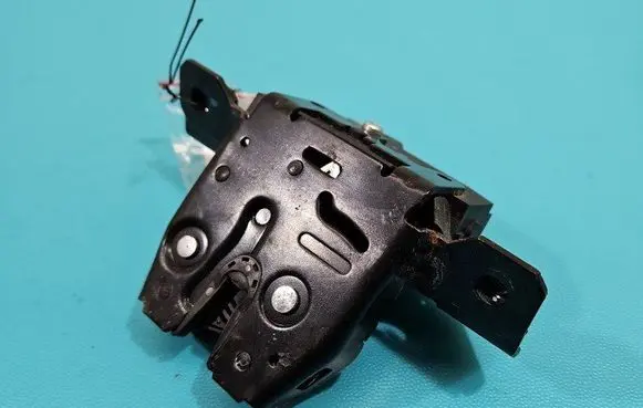 Opel Mokka Tailgate/trunk/boot lock/catch/latch 13511954 IMPRK1476356
