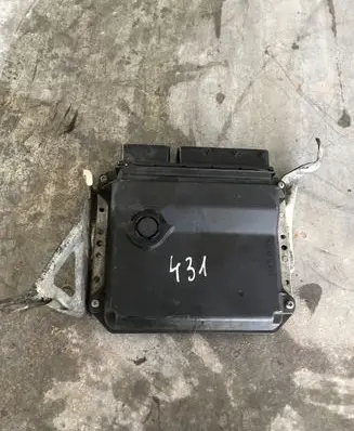Toyota Avensis T270 Engine control unit/module 8966105D21