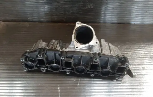 Audi A4 S4 B8 8K Intake manifold 03L129711E