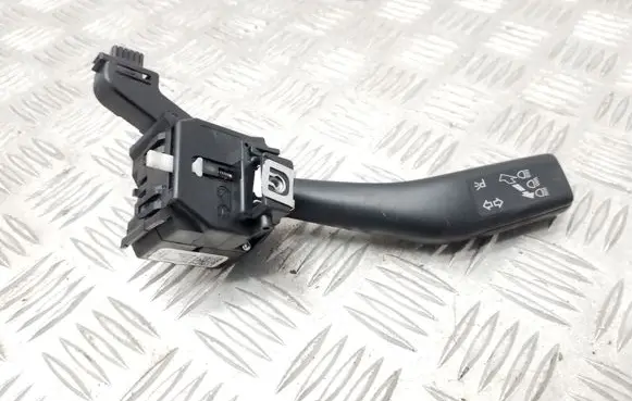 Volkswagen Tiguan Indicator stalk 1K0953513E