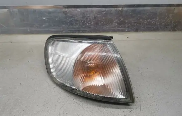Nissan Almera Front indicator light