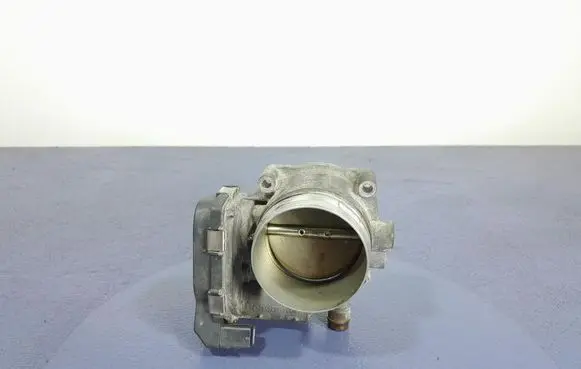 BMW X5 F15 Throttle body valve 7597871