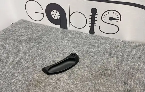 BMW 5 F10 F11 Engine bonnet (hood) release handle 51239113984