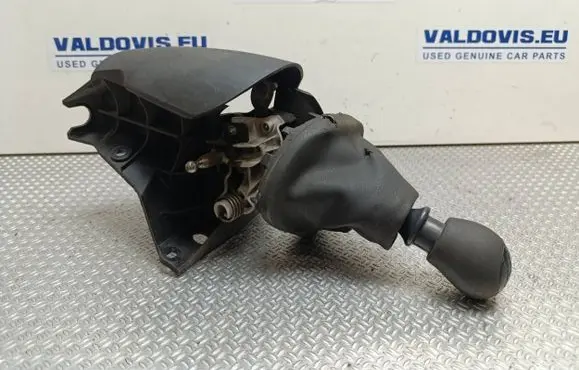 Opel Movano B Gear shifter/selector 8200744935 0334 110908