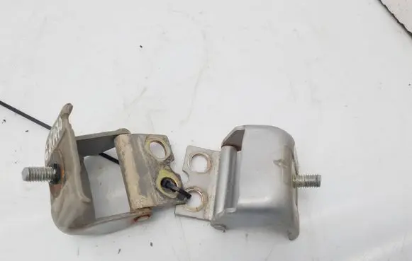 Daihatsu Sirion Tailgate/trunk/boot hinge 