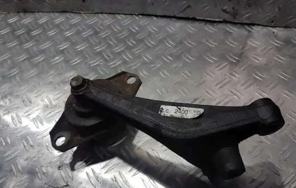 Lancia Kappa Engine mount bracket